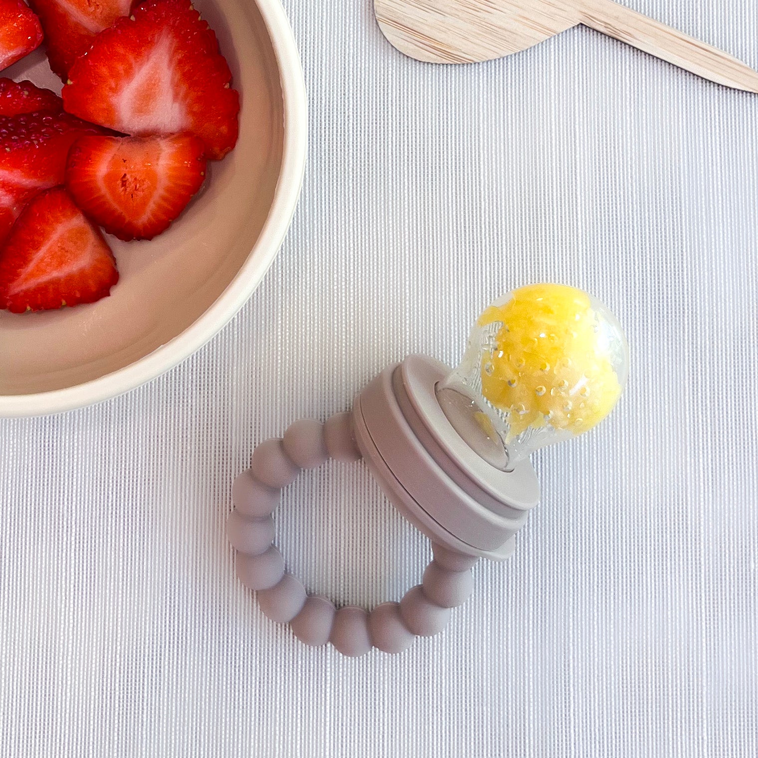 Silicone Infant Feeder, Caramel #color_caramel